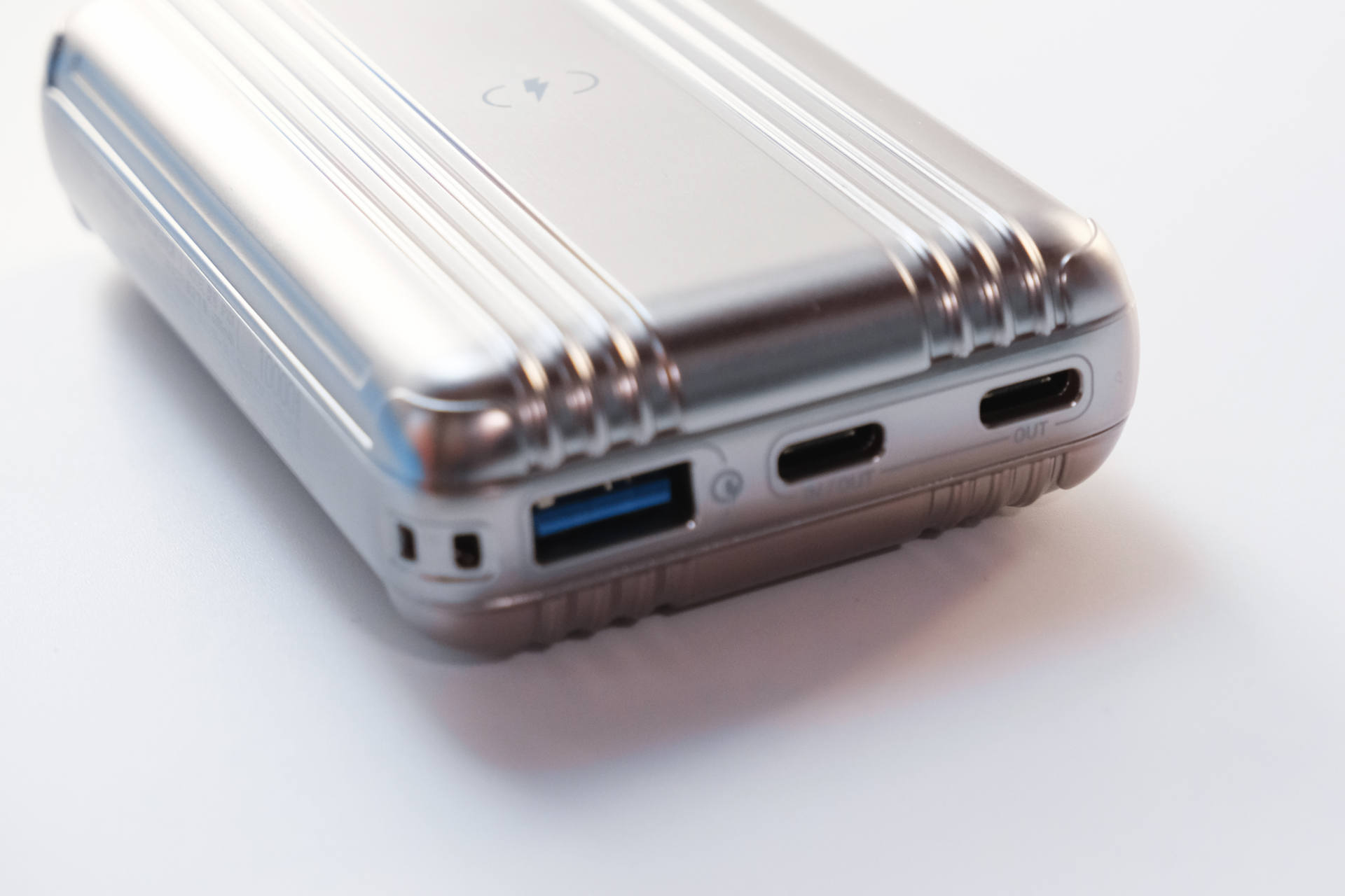 摩米士充电宝10000毫安实测,三电一兽共享充电宝