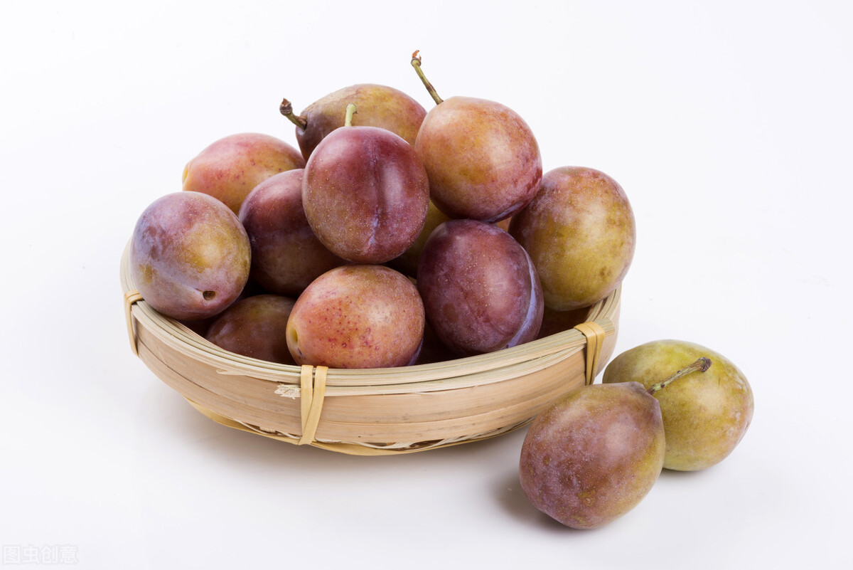 西梅硬的不甜怎么办,西梅硬怎么处理能软