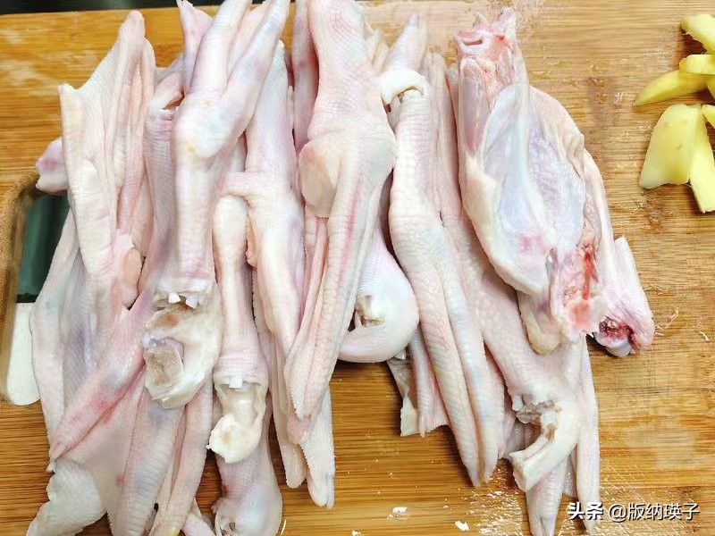 酱香卤鸭爪测评,秘制卤鸭爪家庭做法