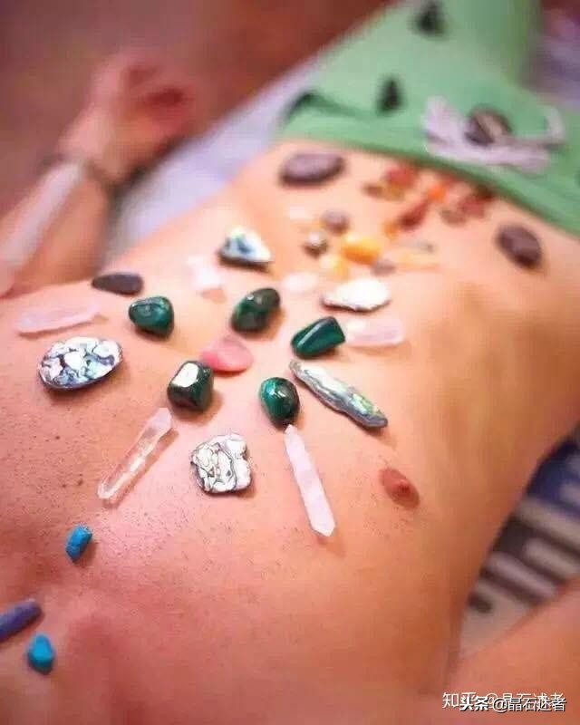 所谓功效作用是水晶珠宝界的*局骗**？懂点量子物理你就明白了！