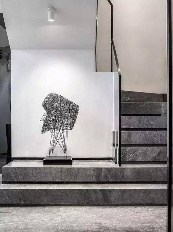 楼梯这样设计才惊艳,楼梯下空间怎么设计高级