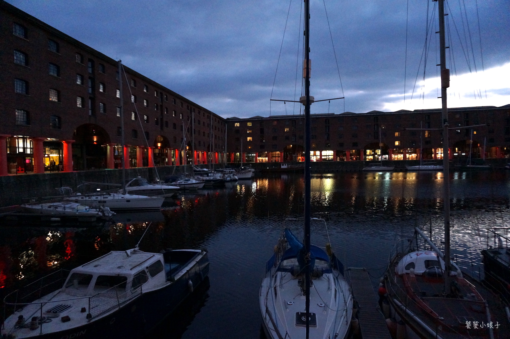 利物浦队徽上是什么鸟,利物浦队徽是什么鸟