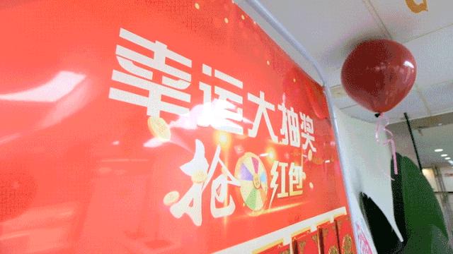 贵妇深层毛孔清洁,皮肤管理护肤中心深层清洁毛孔