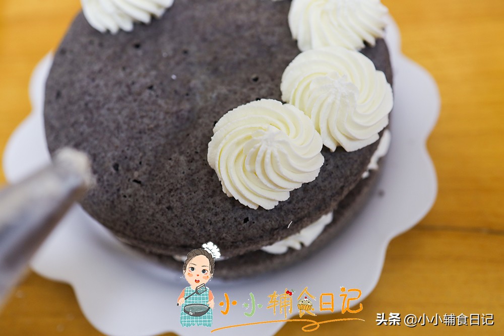 双层蛋糕奶油裱花简单做法,做蛋糕裱花用什么奶油最好
