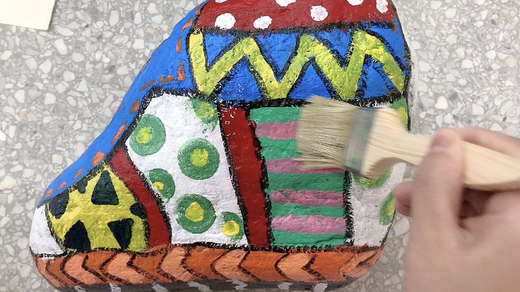 初学石头画作品,捡到的石头该画些什么