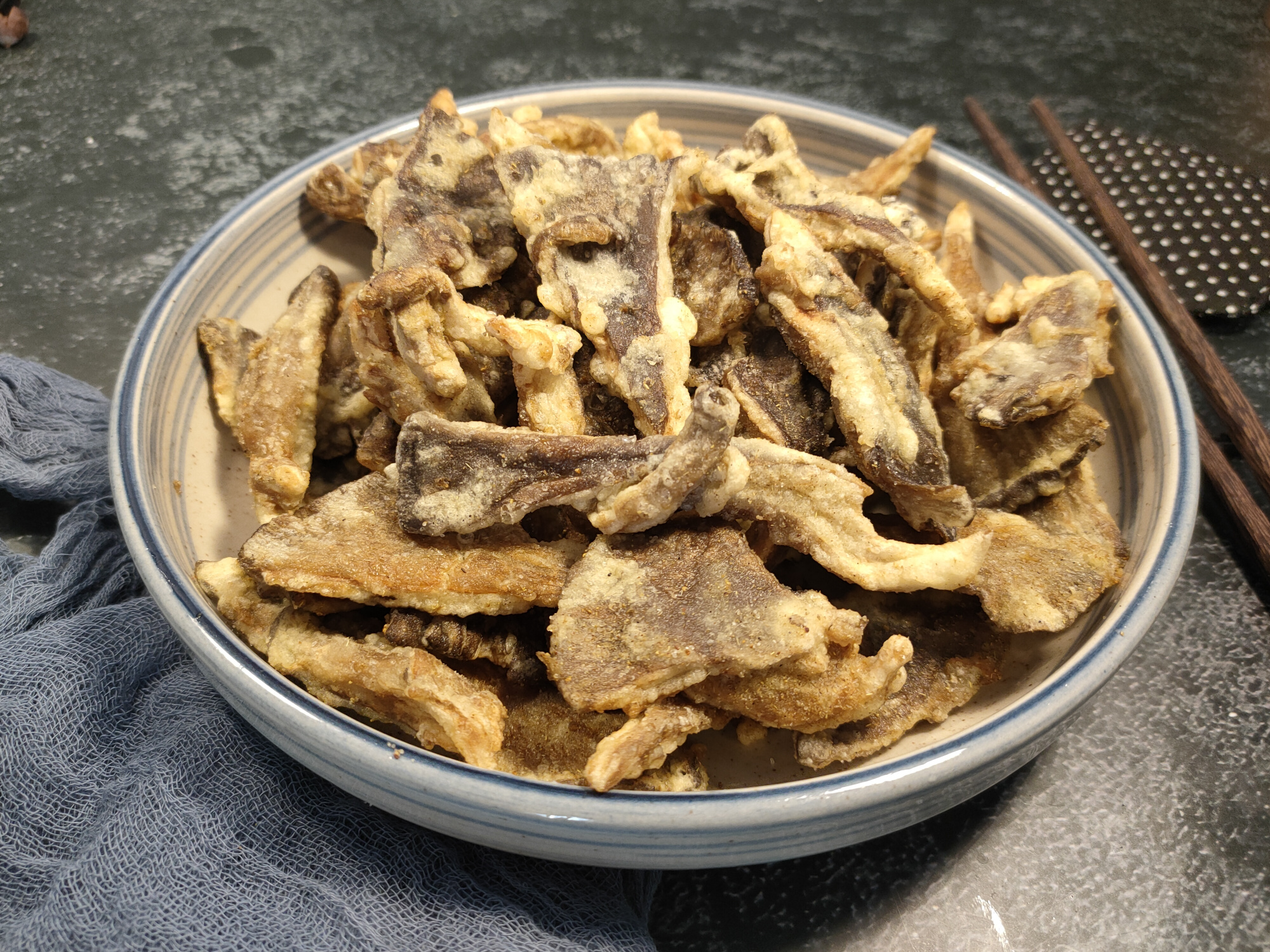 干炸蘑菇用香脆炸粉可以不,干炸蘑菇怎么挂糊