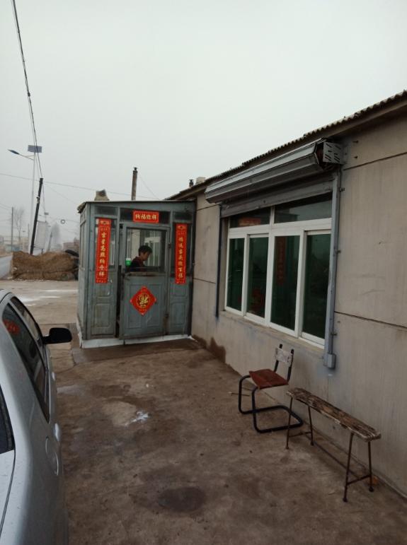 沈阳工人被“活埋”续：老板开铲车倒入砂石铁块被判15年，至少3人包庇被抓，赔偿数十万，一念之错毁全家