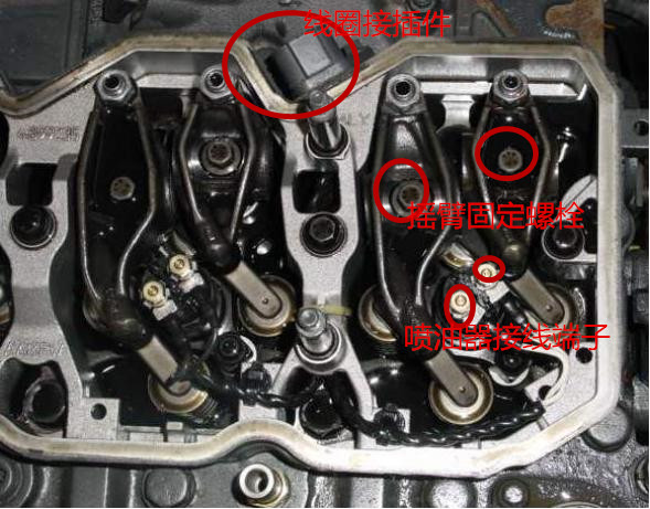 小松挖掘机pc240-8报e03故障码,小松pc200-8喷油器插头安装技巧