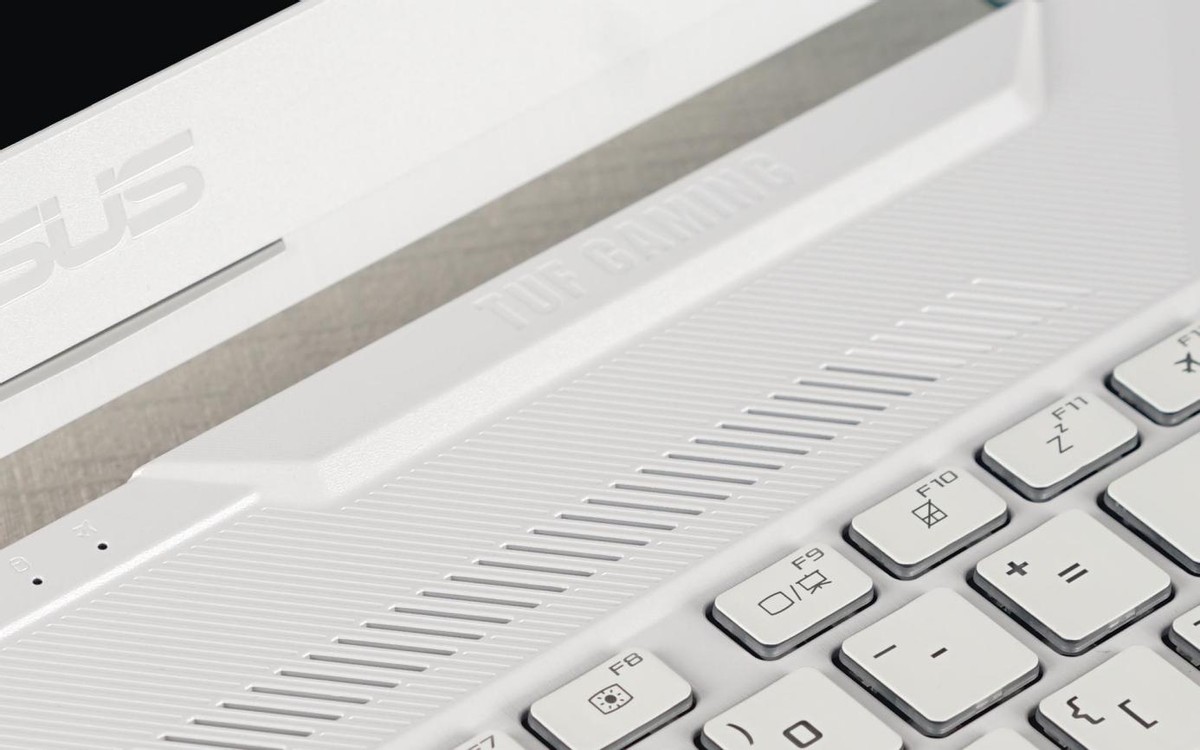 性能怪兽，5900HX+RTX3070，2.5K屏幕，华硕进阶版天选2笔电测评