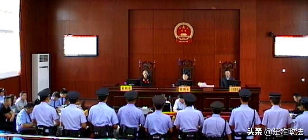 【人物专访】南华县扫黑除恶专项斗争取得阶段性成效成功打掉涉黑涉恶团伙3个！