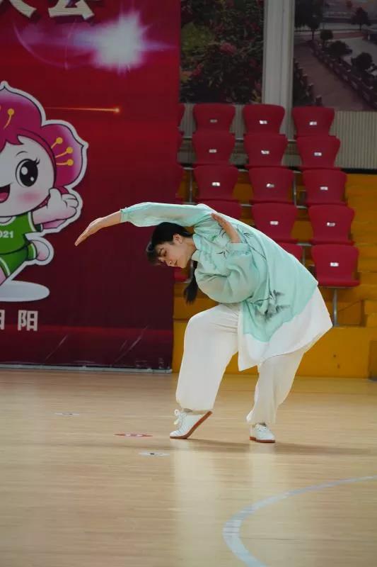 第十四届健身气功比赛视频,全民健身运动会健身气功比赛