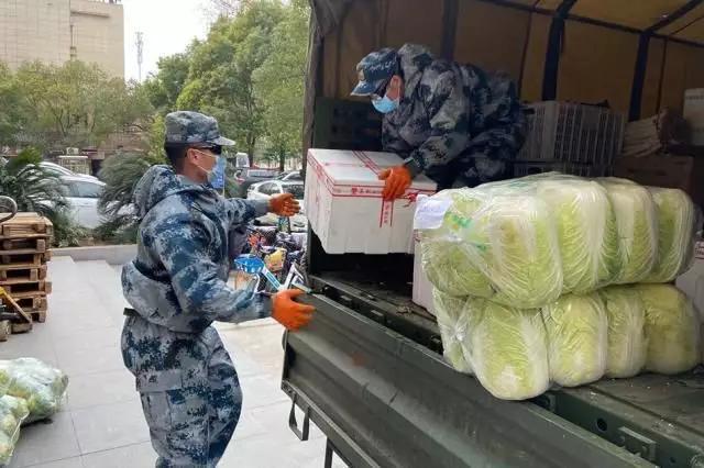 疫情面前，一名9岁小学生说：这才是我们这一代该追的星！