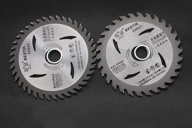 “锯”绝伐木累！其实只要四步就能挑选出来一把完美的电圆锯