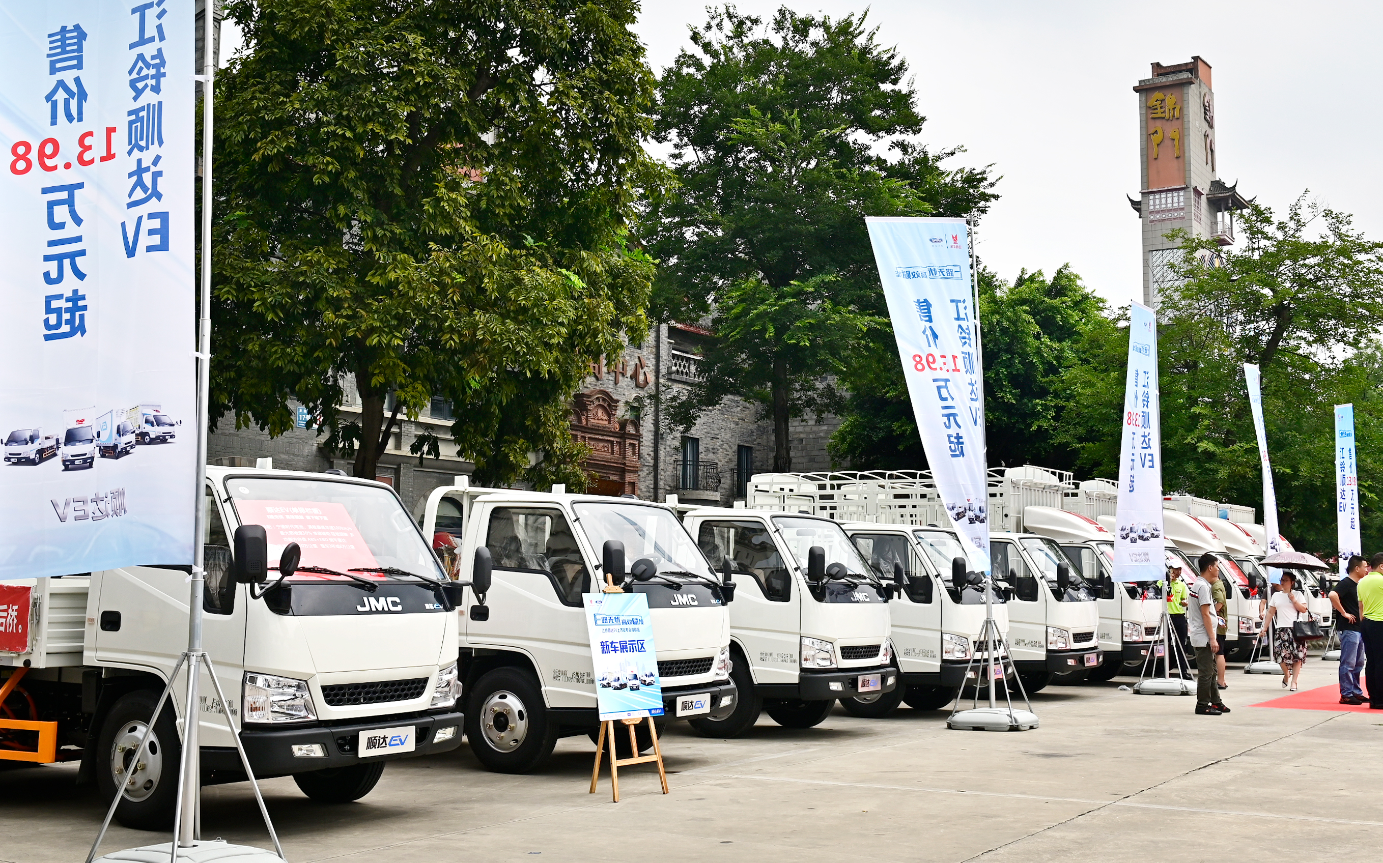 江铃顺达ev真实评测,试驾路虎发现运动性能科技版