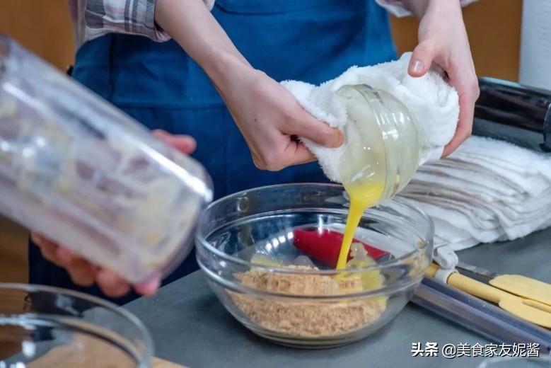 今日美食推荐红薯栗子芝士蛋糕,核桃栗子轻芝士蛋糕制作