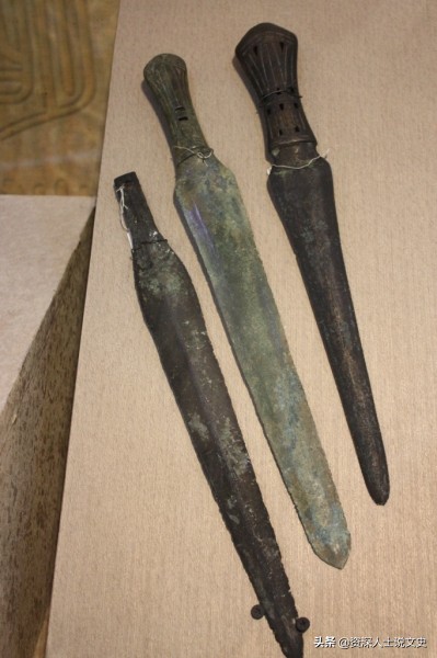 看《剑王朝》，了解春秋战国的剑，哪些剑？巴蜀柳叶剑、百越之剑