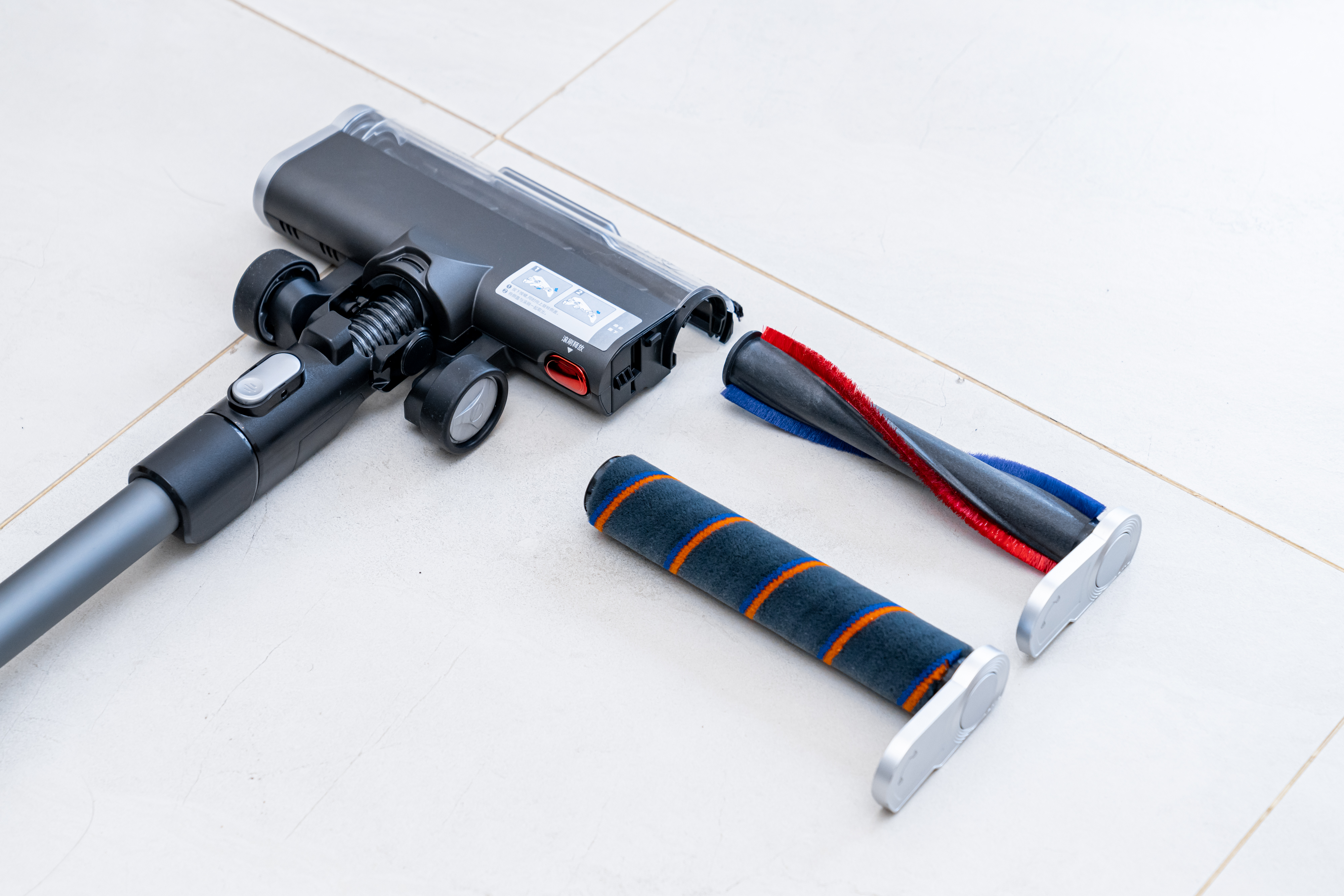 吸尘器强力清洁全家,家用无线吸尘器全屋一机更高效