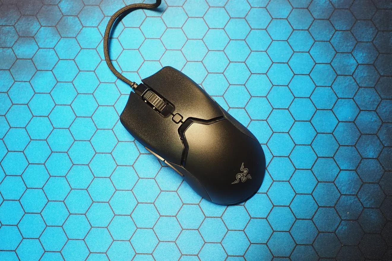 雷蛇毒蝰终极版无线鼠标评测,雷蛇毒蝰mini游戏鼠标评测