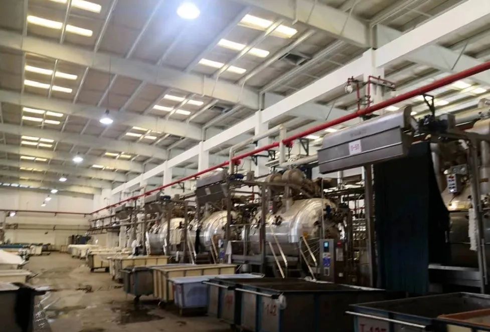 染色强度为弱,染色牢度