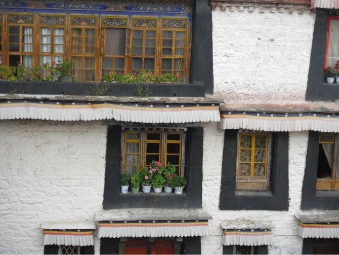 女孩独自一个人去旅游的心理,独自一人去西藏在哪里最好