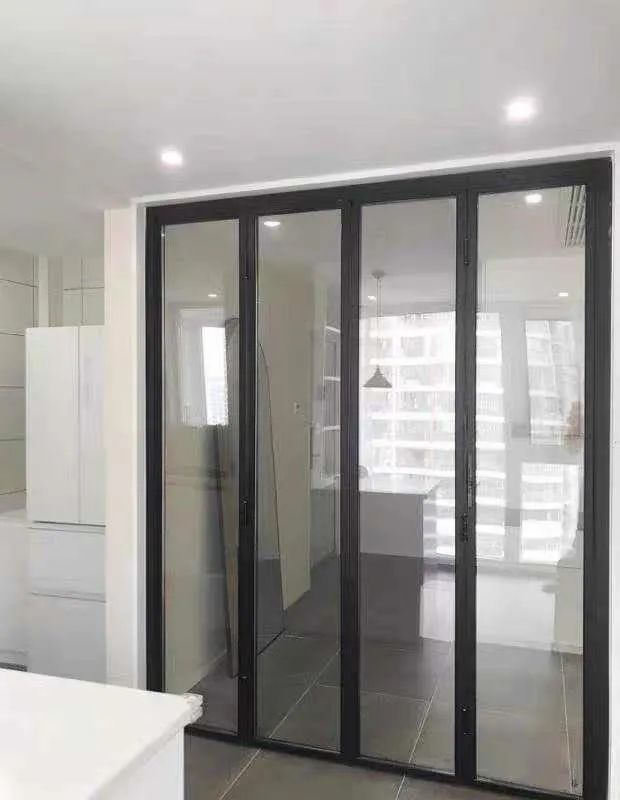 卫生间太小马桶放到哪里合适,卫生间折叠门两面推