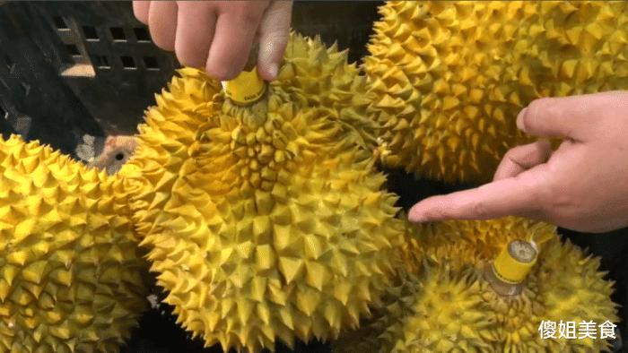 买榴莲别贪便宜,买榴莲千万别买开口的