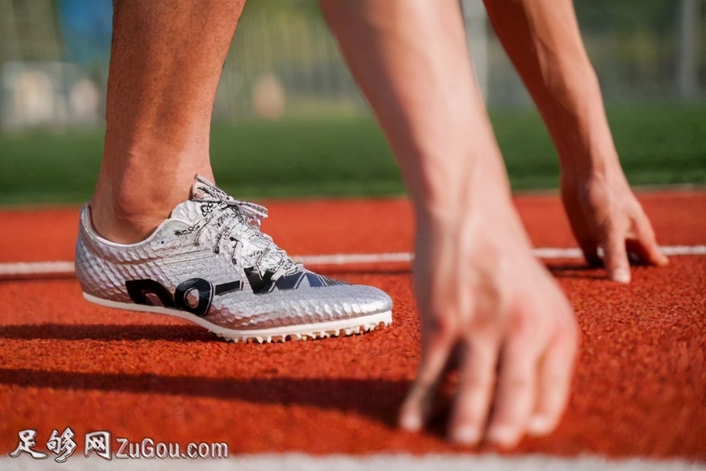 钉鞋怎么选合脚,钉鞋怎么选好