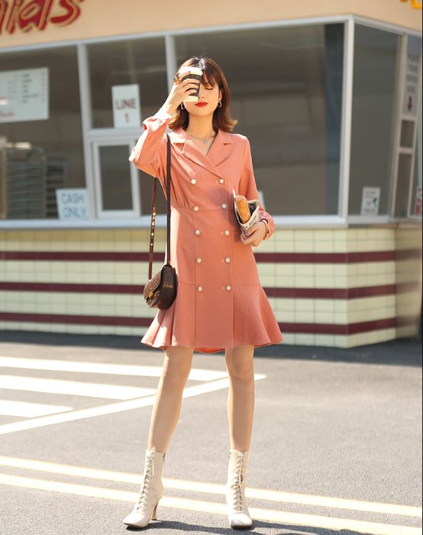 2023法式复古秋冬季气质连衣裙,2022法式复古小众高级感连衣裙