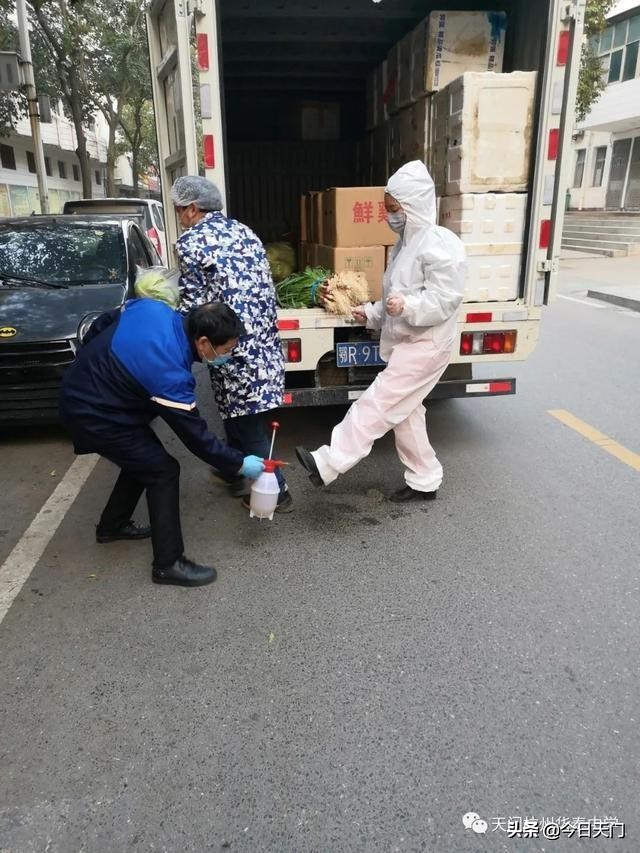 华泰后勤献爱心,暖心饭菜送一医——湖北天门华泰中学为市人民医院提供早中晚饭菜小记