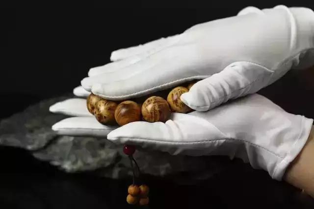 崖柏盘玩正确方法,崖柏摆件的盘玩多久能包浆