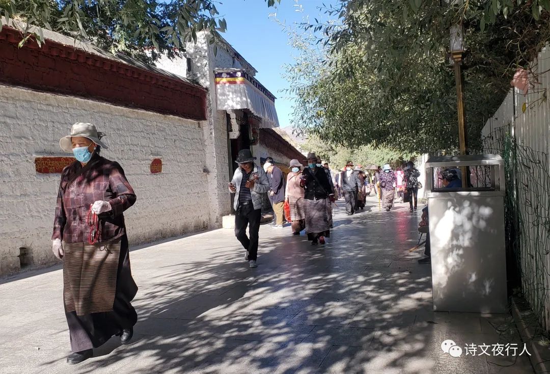 西藏眼睛的天堂心灵的圣地,眼睛的天堂稻城亚丁