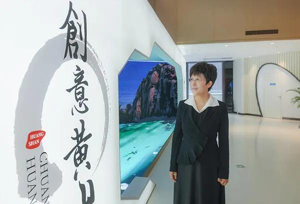 榛勫北鍑屼簯璁茶瘽瑙嗛,榛勫北甯傚涔﹁鍑屼簯