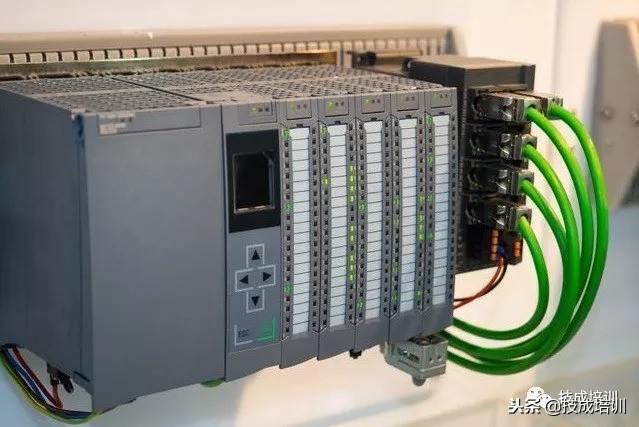 专业分析电工行业招工难，薪资低的6大原因！深度好文！