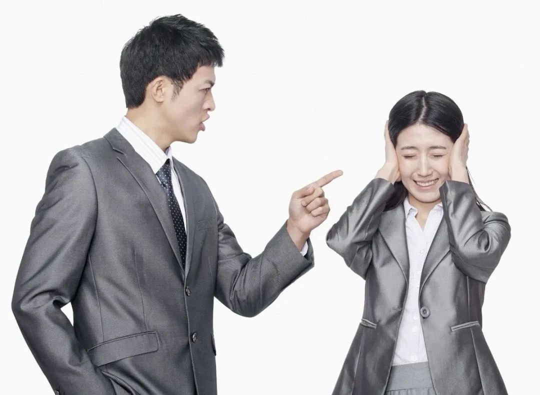 同事对你说话怎么调侃高情商,怎么面对同事的冷语和嘲讽