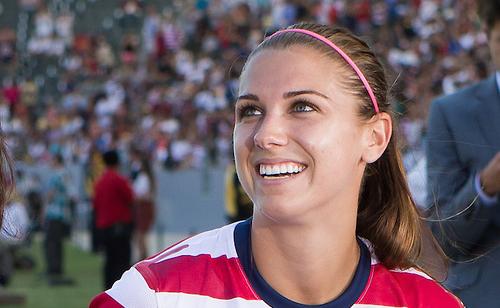 今夜，有一大波儿美女来袭法国里昂