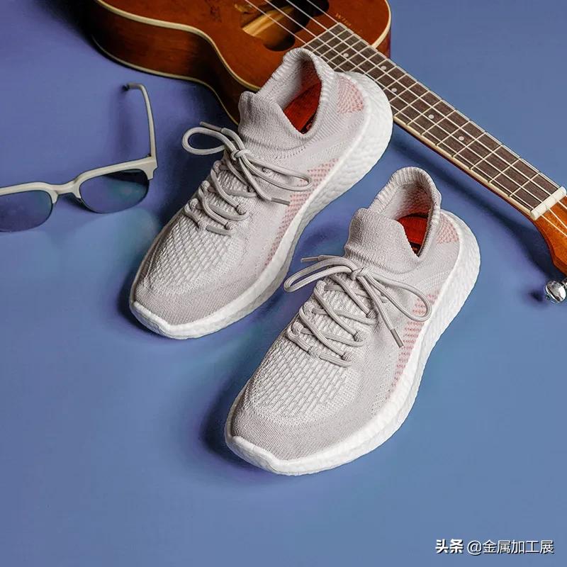 踩屎感最强的运动鞋,踩屎感软底耐磨运动鞋