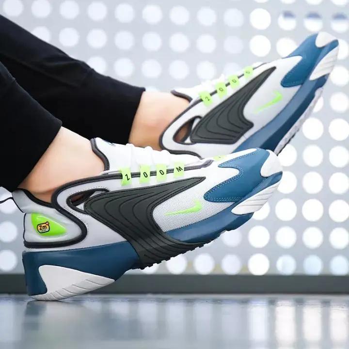 米切尔上脚的篮球鞋,李宁一双很老的鞋紫色