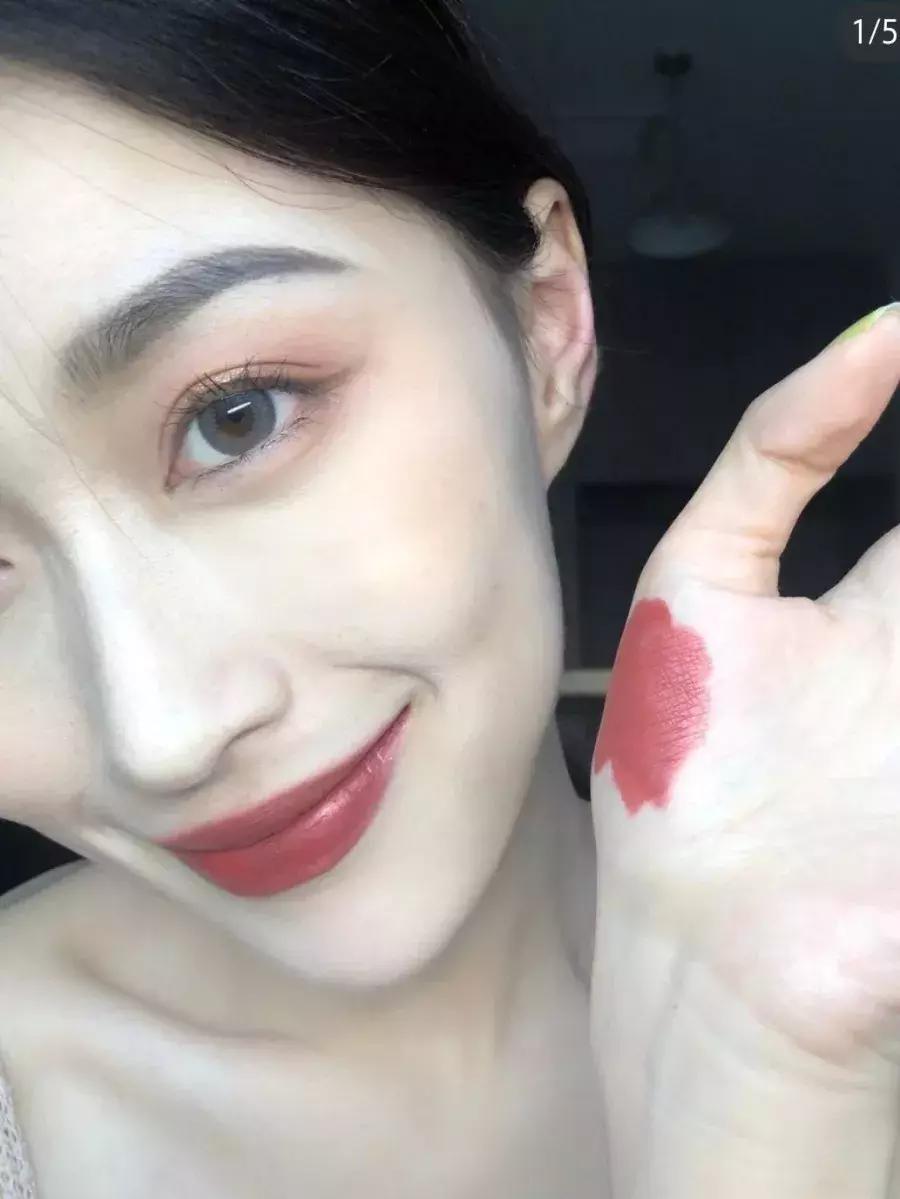 让人一眼惊艳的平价口红推荐,适合素颜的口红色号平价