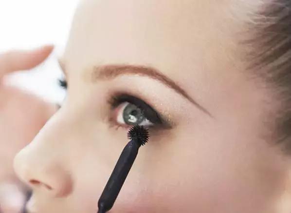 新加坡的男人女人们注意，不去这里抢货错过一个亿~