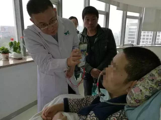 专家到我院坐诊,到医院看病哪几天专家最多