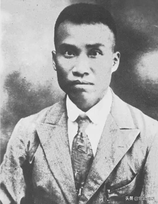 *德朱**：就是剩下我一个人，也要革命到底