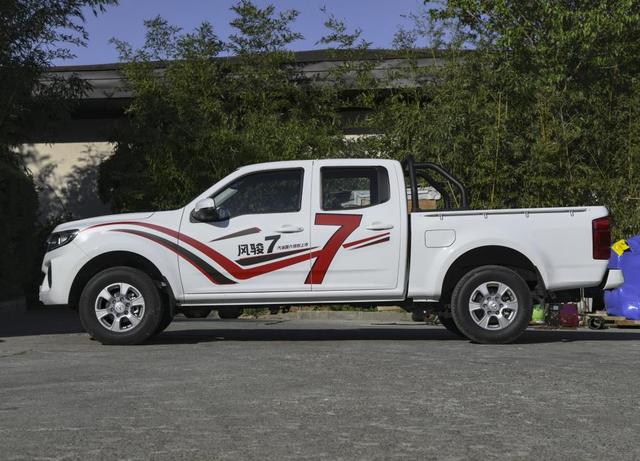 柴油四驱手动域虎和瑞迈咋选,江铃域虎3和五十铃瑞迈哪个好