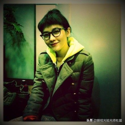 眼镜一直戴好还是用眼的时候戴好,眼镜戴的时间久了会不清晰