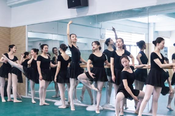 这样的阿勒泰你心动了吗,这样的合肥