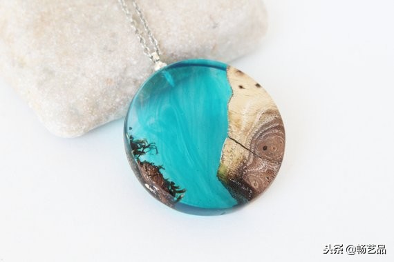 如何用水晶滴胶自制项链,手工滴胶项链教程