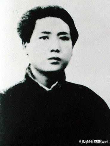 毛*东泽**在五四运动前后