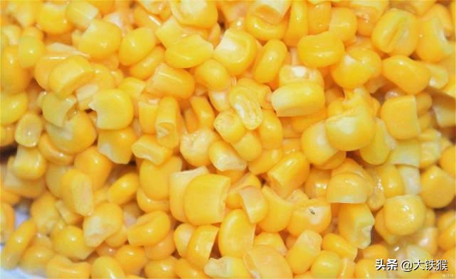 大师用玉米钓鱼怎样调漂,简单易学的钓鱼老玉米制作