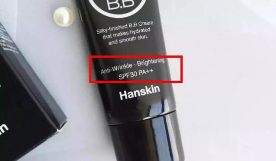 韩斯清把pony给迷住了！李佳琦+小P老师也上瘾，不愧是鼻祖级BB霜