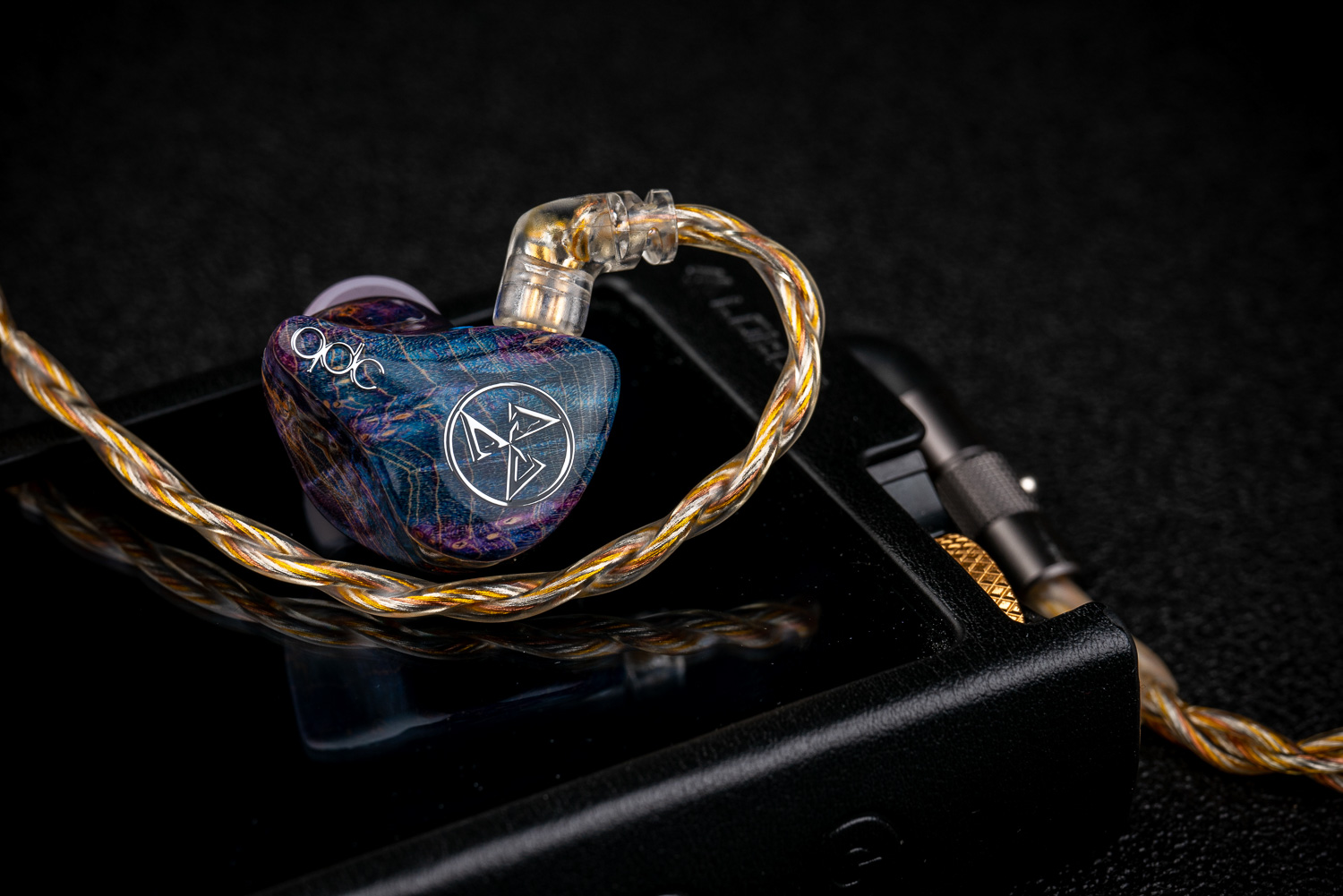 名为“魔”圈，却依然一本正经，qdcDmagic听感简析