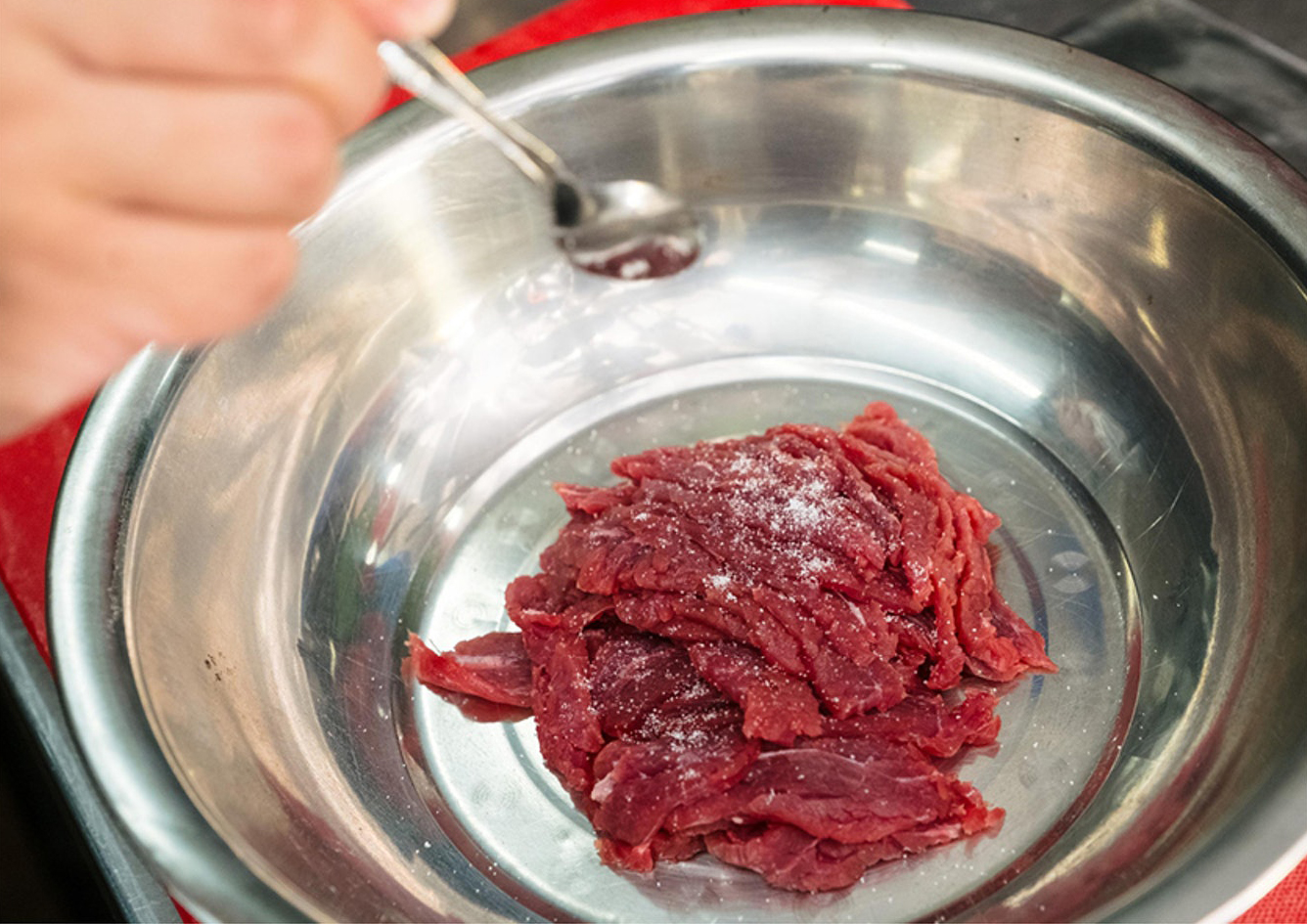 牛肉又老又柴不好吃,牛肉又老又柴